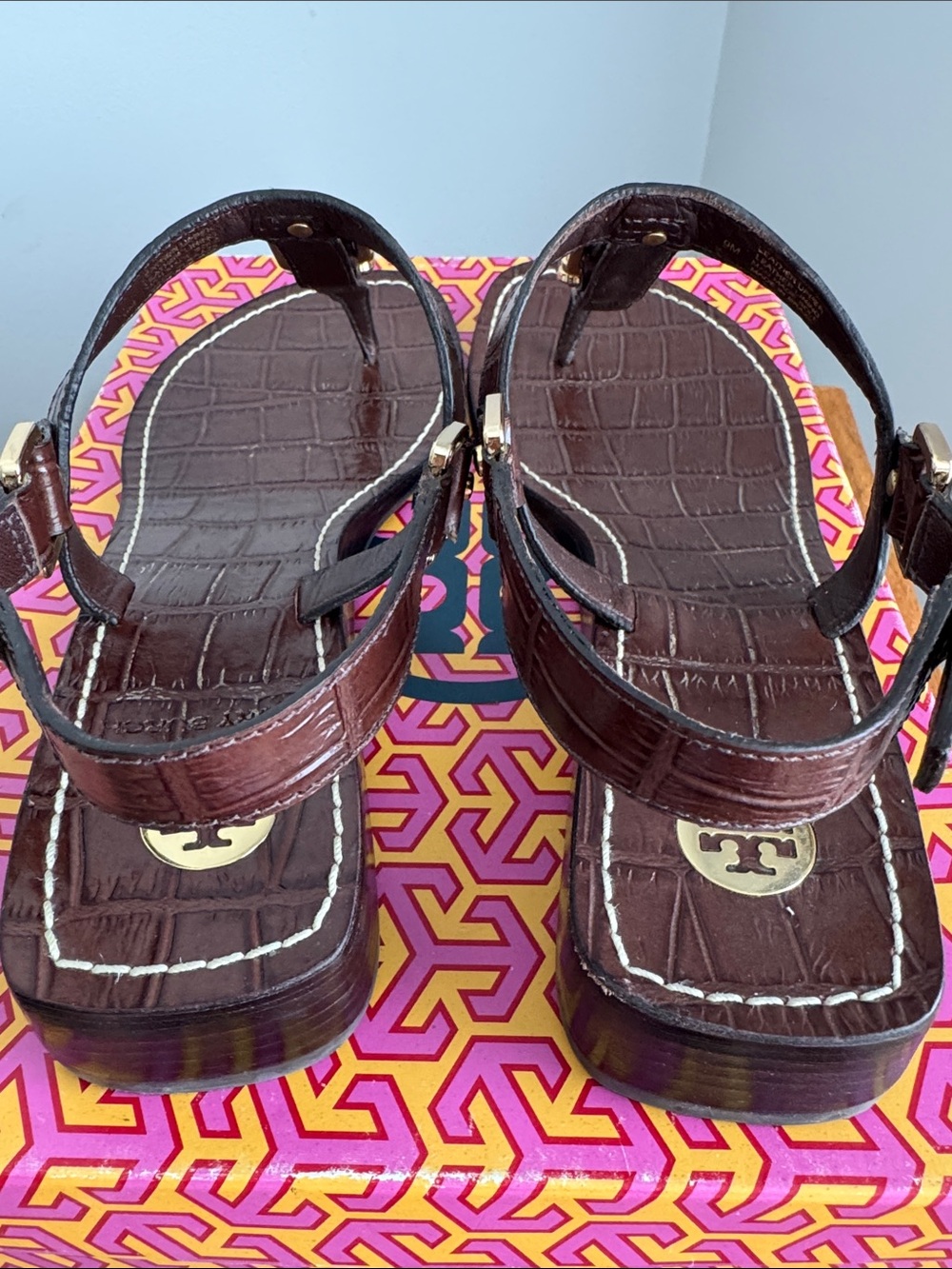 Tory Burch Trent Wedge-Shiny America Sandal - Wood Brown, Size 9 - Picture 6 of 8